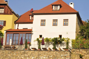 Гостиница Gästehaus Turm Wachau  Вайсенкирхен-Ин-Дер-Вахау